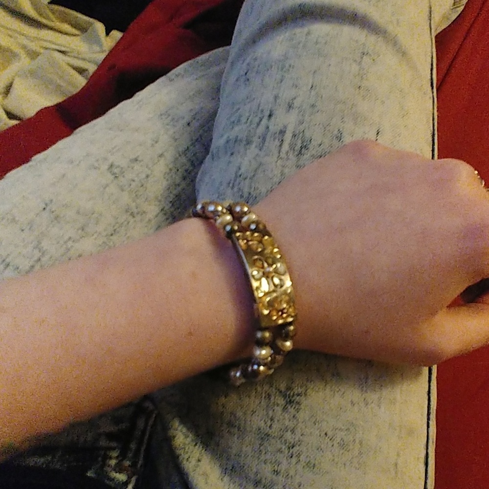Flower bracelet